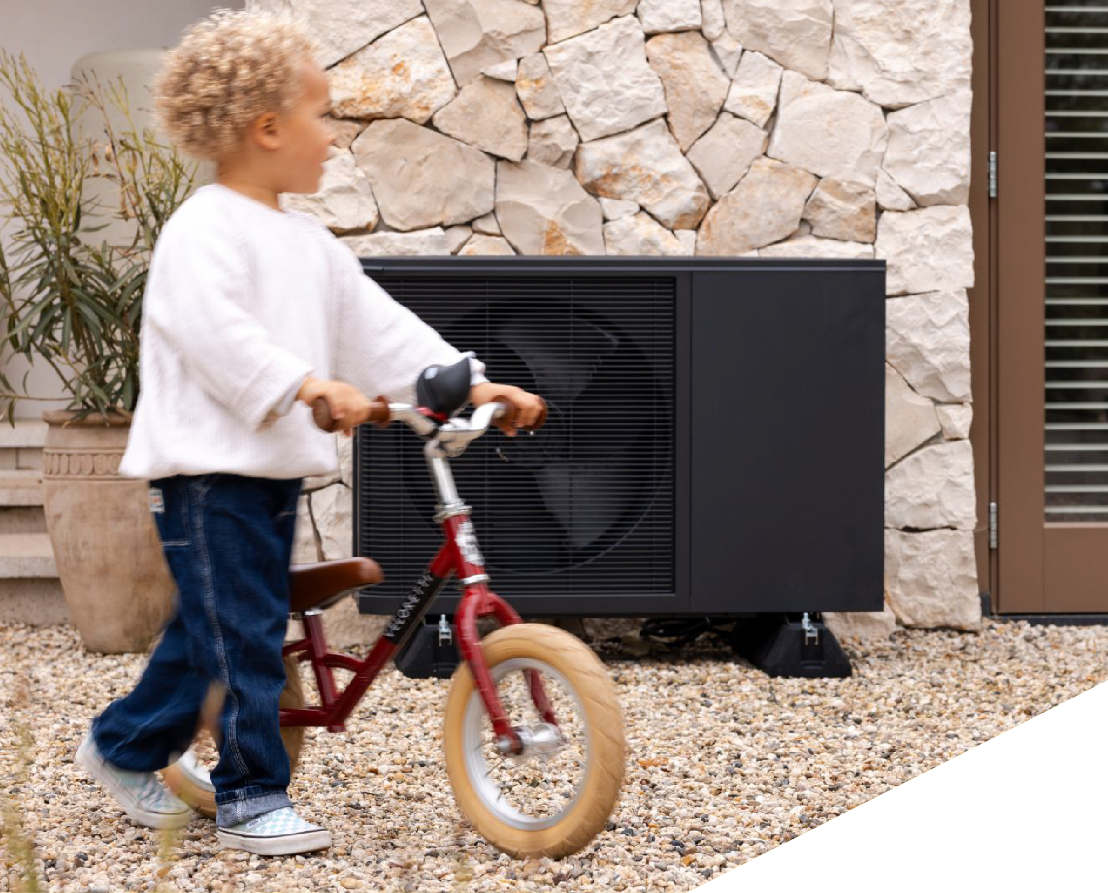 WeHeat Flint P40 warmtepomp, ge&iuml;nstalleerd bij een woning